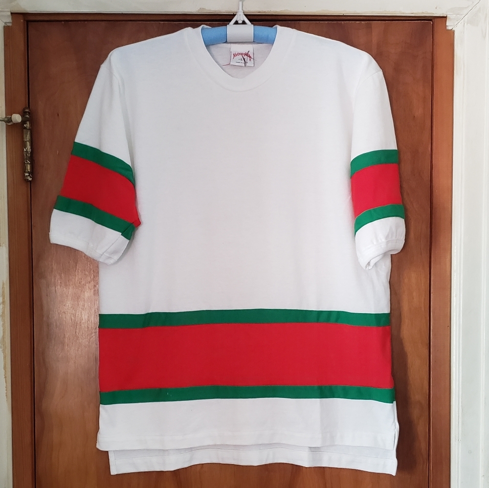 vintage 90's nutmeg mills tshirts, mint. Size : Large.